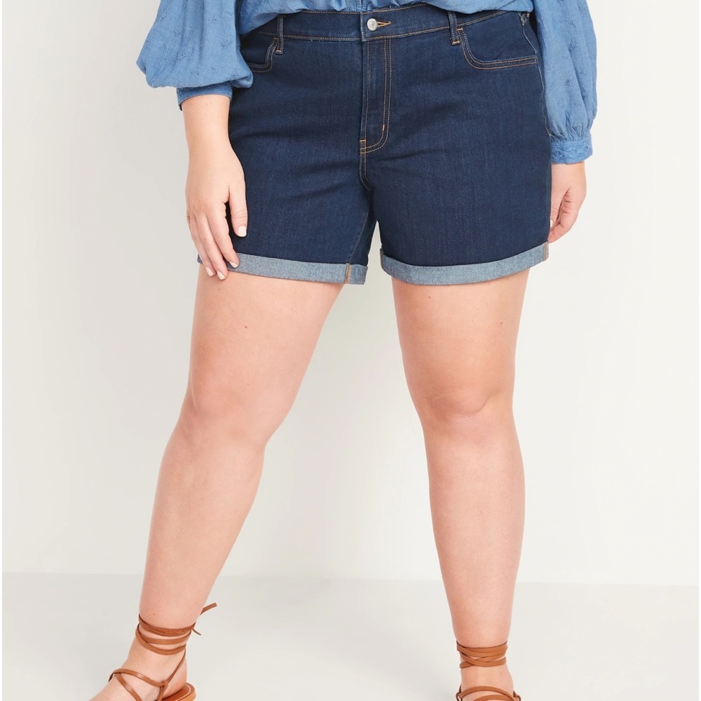 Old Navy womens WOW 5in shorts
